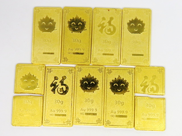 黄金摆件一批